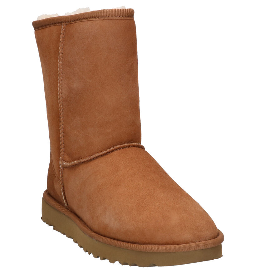 UGG Classic Short Bottes en Cognac en nubuck (313768)