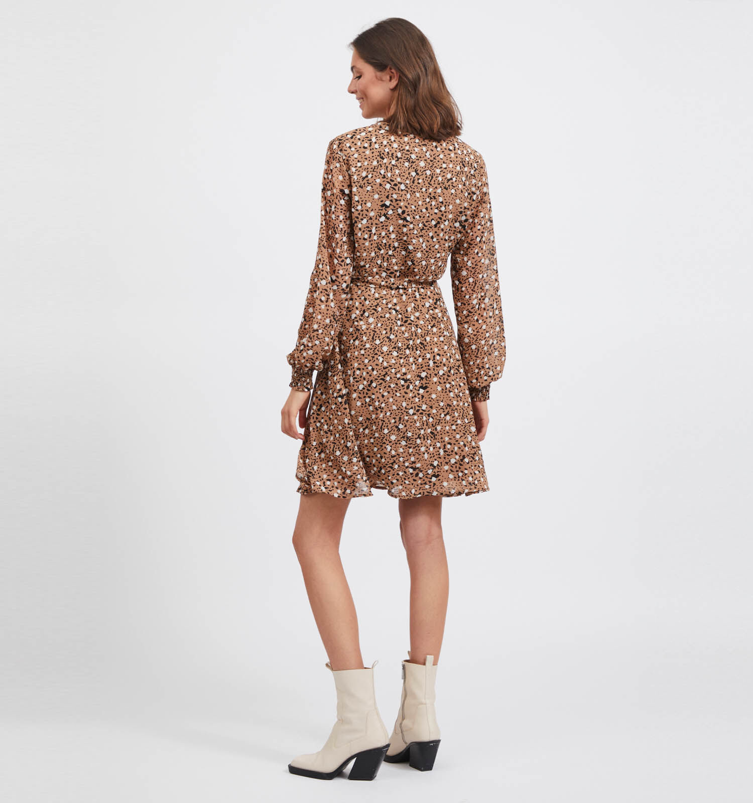 Beige kleedje new arrivals