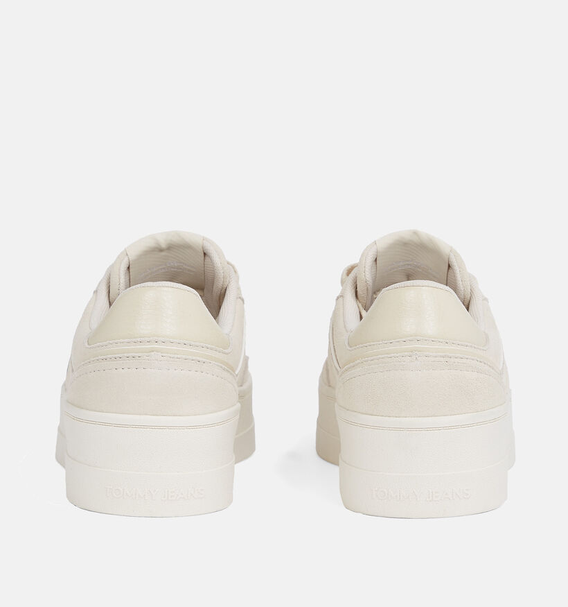Tommy Hilfiger Baskets à plateforme en Écru pour femmes (349706)