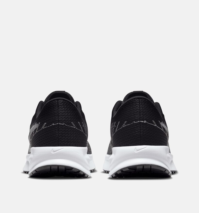 Nike Run Defy Baskets en Noir pour femmes (355823)
