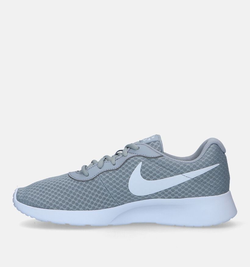 Nike Tanjun Baskets en Noir pour hommes (332341)