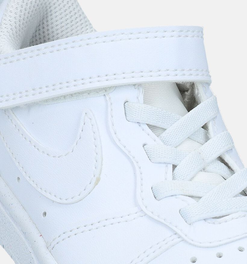 Nike Court Borough Baskets en Blanc pour filles (347716)