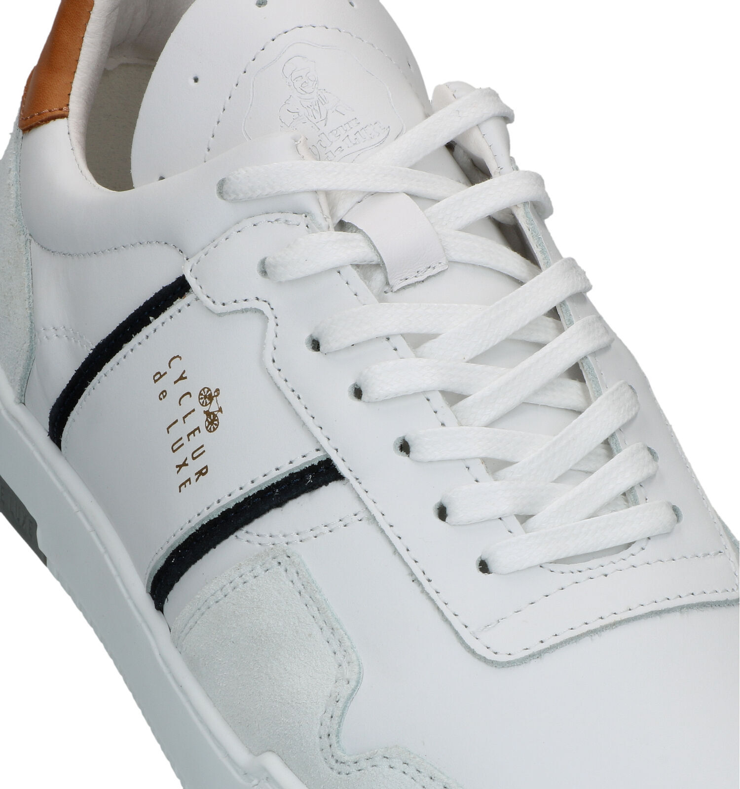 Chaussure de store luxe blanche