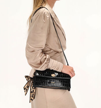 Charm London Schoudertassen Zwart/Beige