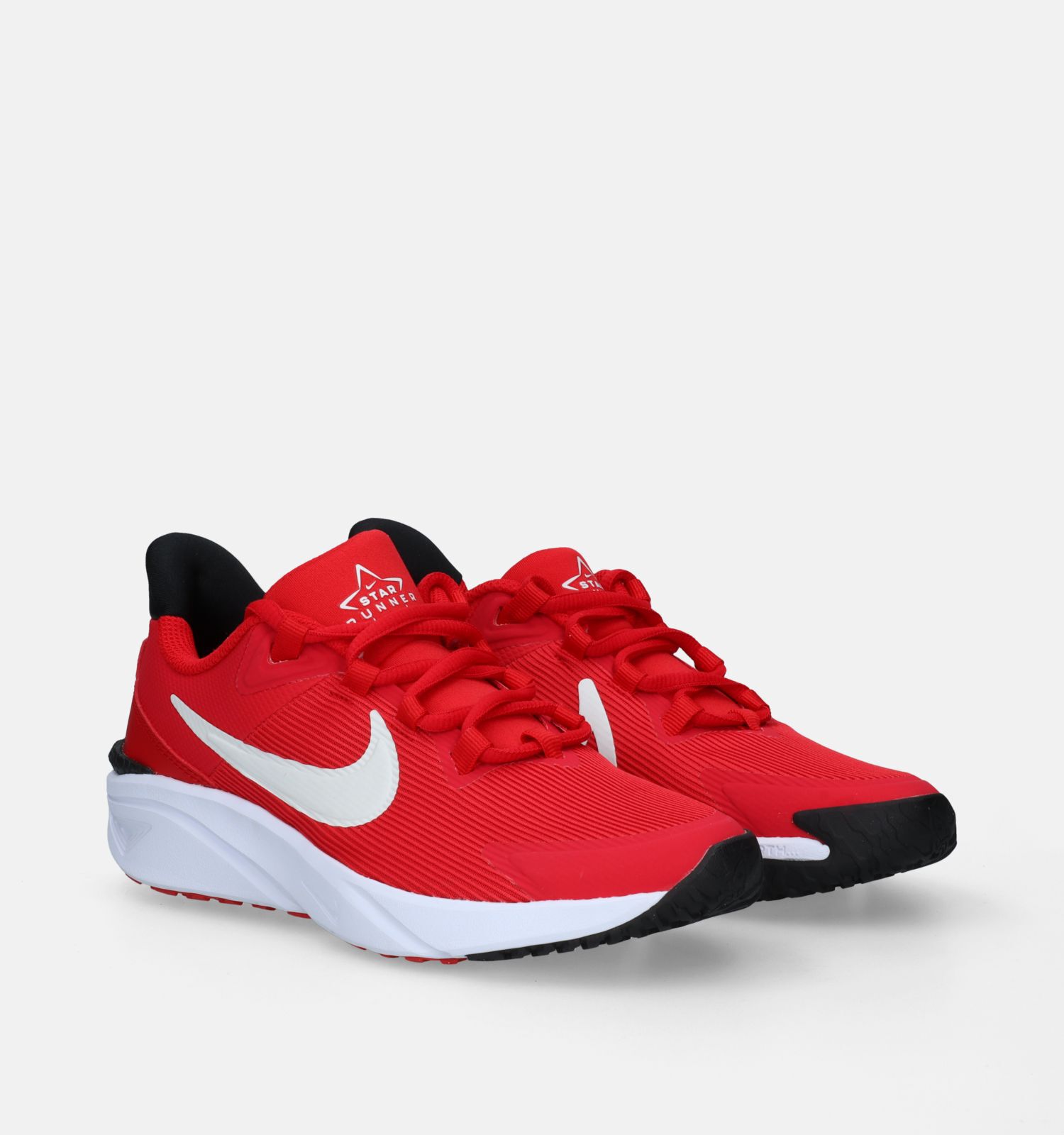 Nike top rode schoenen