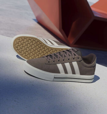 adidas Low Sneakers Core Black/Cloud White/Cloud White/Core black/ Cloud white/ Cloud white/earth strata/off white/Aurora Coffee/earth strata/ off white/ Aurora Coffee/Clay/Core Black/Chalk White/Dark Blue/Cloud White/Off White/Shadow Red /Off White /Wonder Alumina/Collegiate Green/Cloud White/Gum/Collegiate Green/Cloud White/Gum Three/Olive Strata/Shadow Olive/Gum Three/clay/ core black/ core white/Clay/ Core black/ Cloud white