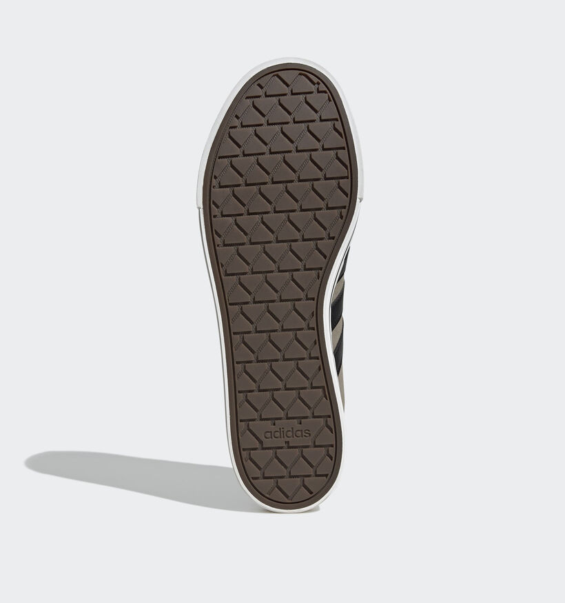 adidas Daily 4.0 Baskets Basses en Gris pour hommes (359506) - pour semelles orthopédiques