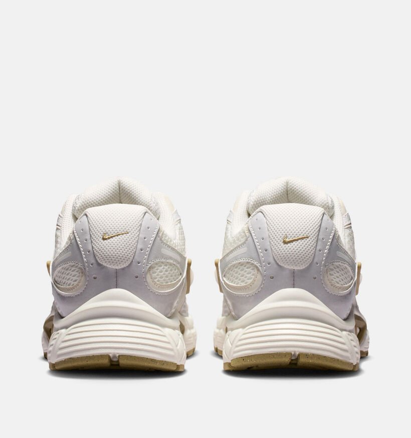 Nike V5 RNR Baskets basses en Or/Blanc pour femmes (376113)