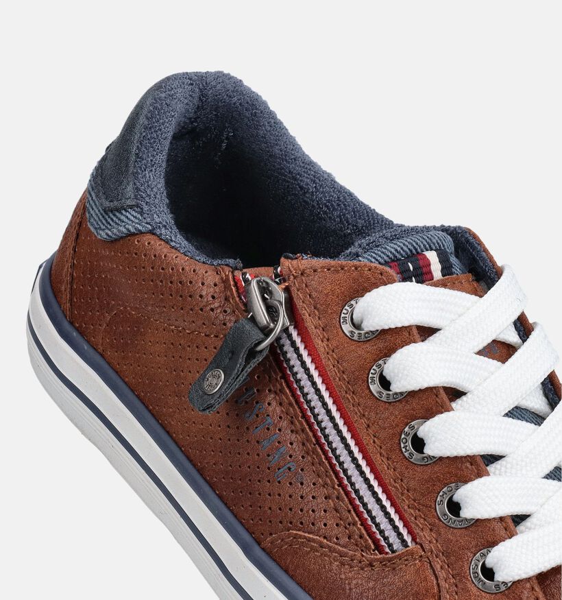 Mustang Baskets basses en Brun fonc&eacute; pour gar&ccedil;ons (372302) - pour semelles orthop&eacute;diques