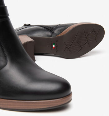 NeroGiardini Enkellaarsjes Zwart