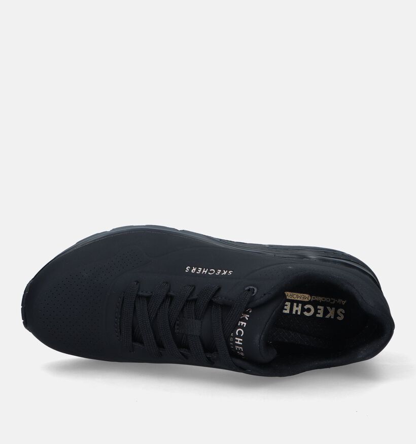 Skechers Uno Stand On Air Baskets en Noir pour femmes (350488)