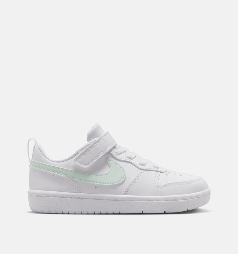 Nike Court Borough Low Baskets en Blanc pour filles (373421) - pour semelles orthop&eacute;diques