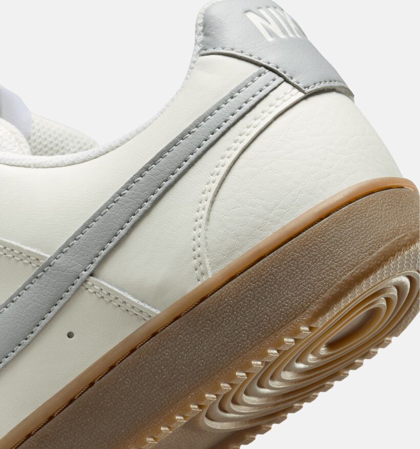 Nike Court Vision Baskets basses en Beige pour hommes (355900)