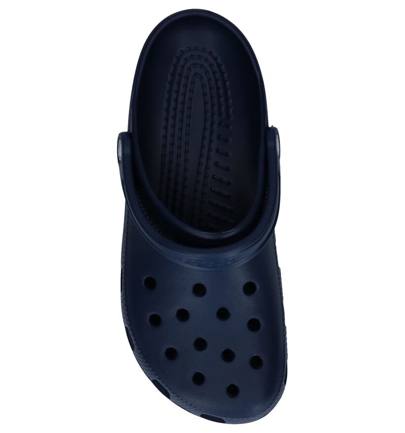 Crocs Classic Nu-pieds en Noir pour hommes (307641)