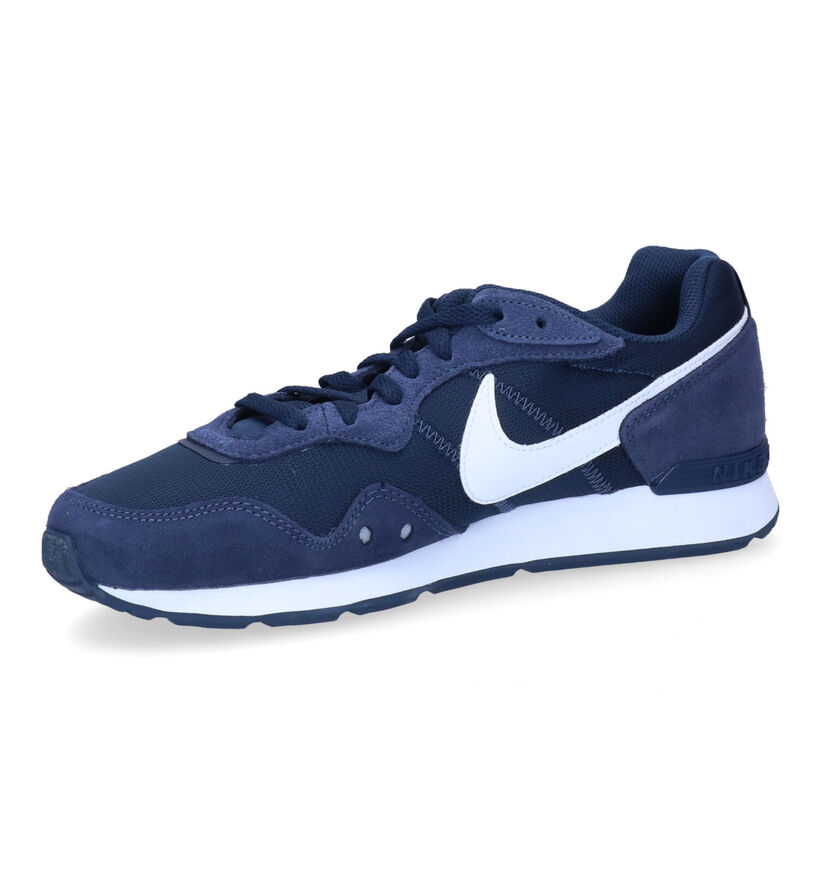 Nike Venture Runner Baskets en Blanc pour hommes (325149) - pour semelles orthopédiques