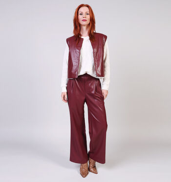 Ador&eacute; Vesten Bordeaux