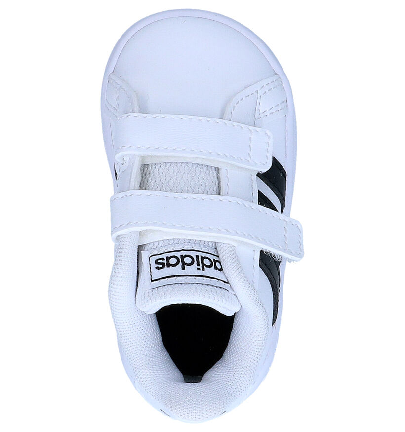 adidas Grand Court Baskets en Blanc en simili cuir (307964)