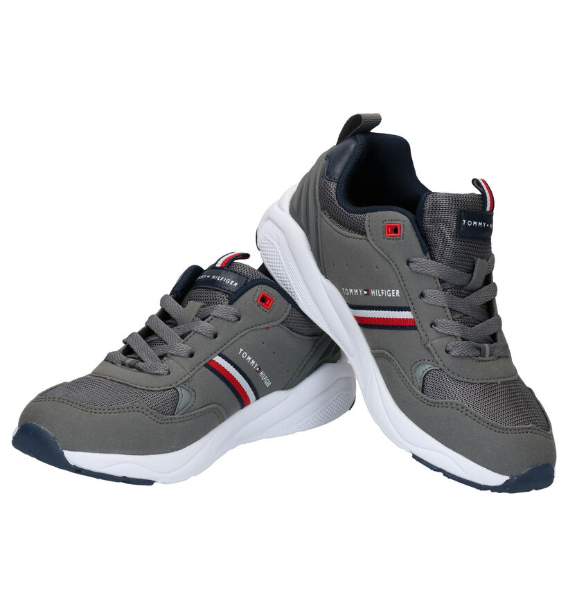 Tommy Hilfiger Baskets basses en Gris foncé en simili cuir (279874)