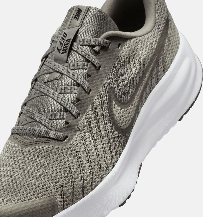 Nike Run Defy Baskets basses en Vert kaki pour hommes (376129)