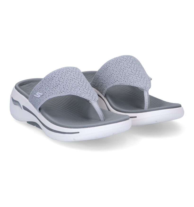 Skechers Go Walk Arch Fit Ecru Teenslippers voor dames (322945)