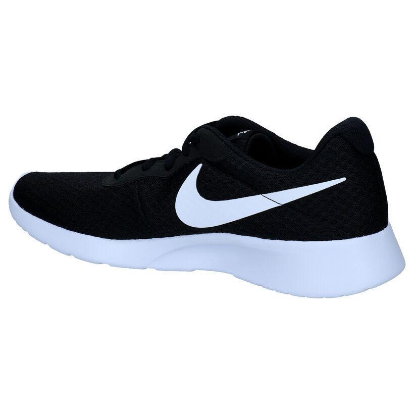 Nike Tanjun Zwarte Sneakers voor heren (309098)