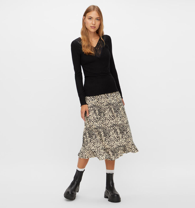 Pieces Siri T-shirt manches longues avec col en V en Noir pour femmes (344995)