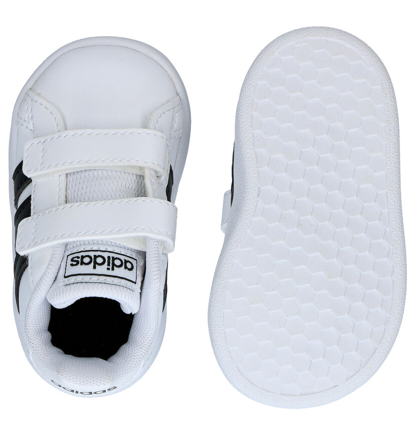 adidas Grand Court Baskets en Blanc en simili cuir (307964)