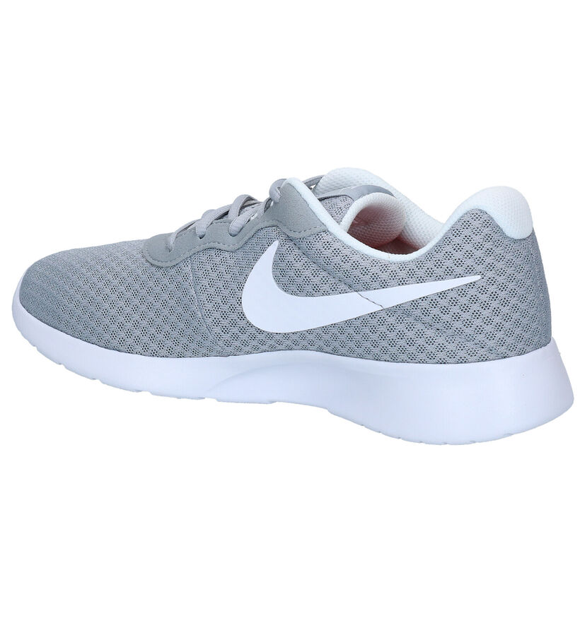 Nike Tanjun Zwarte Sportschoenen voor dames (299457)