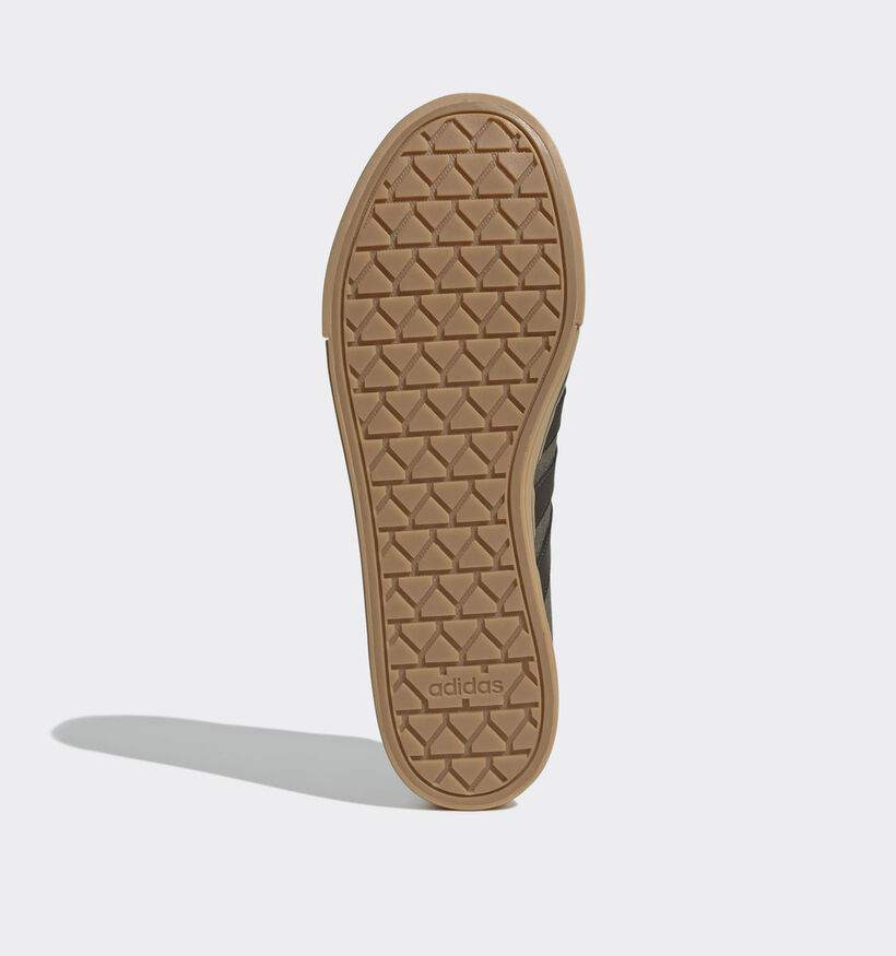 adidas Daily 4.0 Baskets basses en Vert pour hommes (372598)