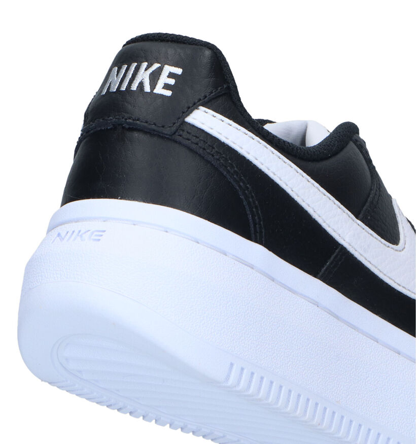 Nike Court Vision Alta Zwarte Sneakers voor dames (324625)