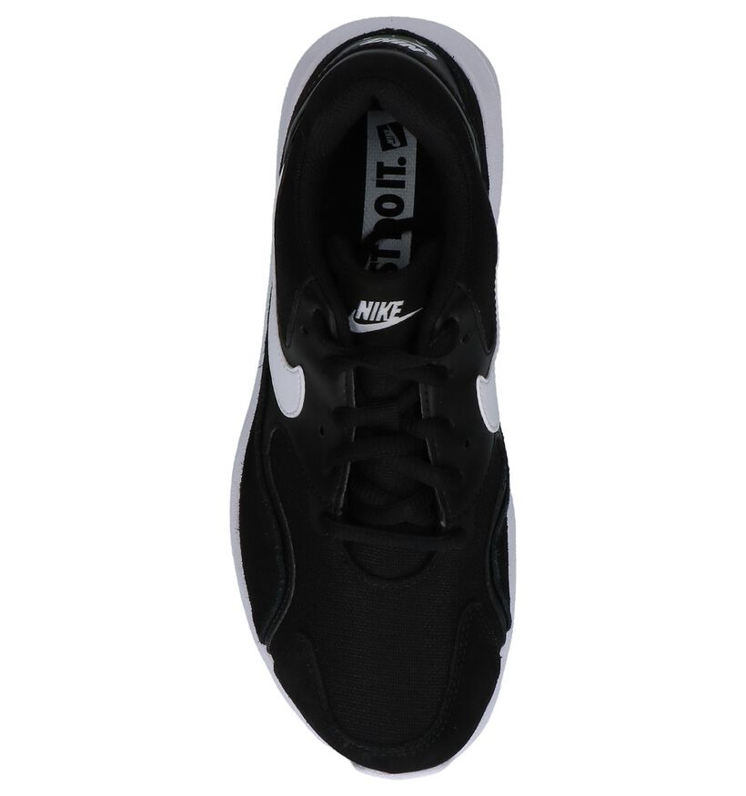 Nike Air Max Baskets basses en Noir en textile (209815)