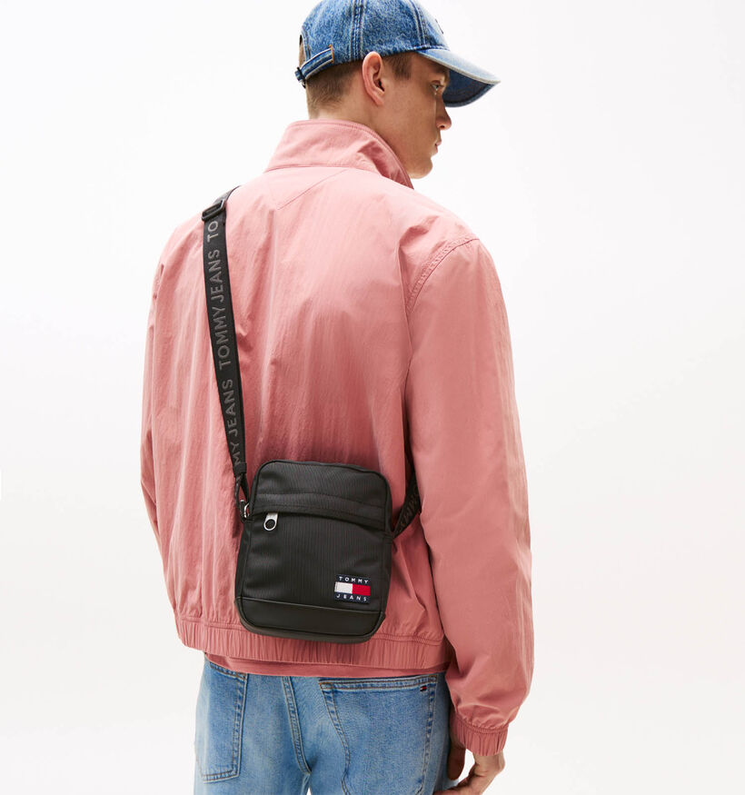 Tommy Hilfiger Tjm Ess Daily Sac porté croisé en Noir pour hommes (359246)