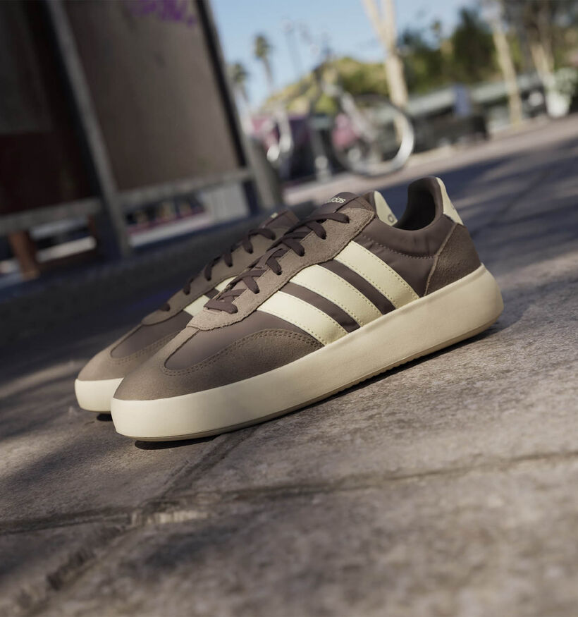 adidas Barreda Decode Baskets en Marron pour hommes (359480) - pour semelles orthopédiques