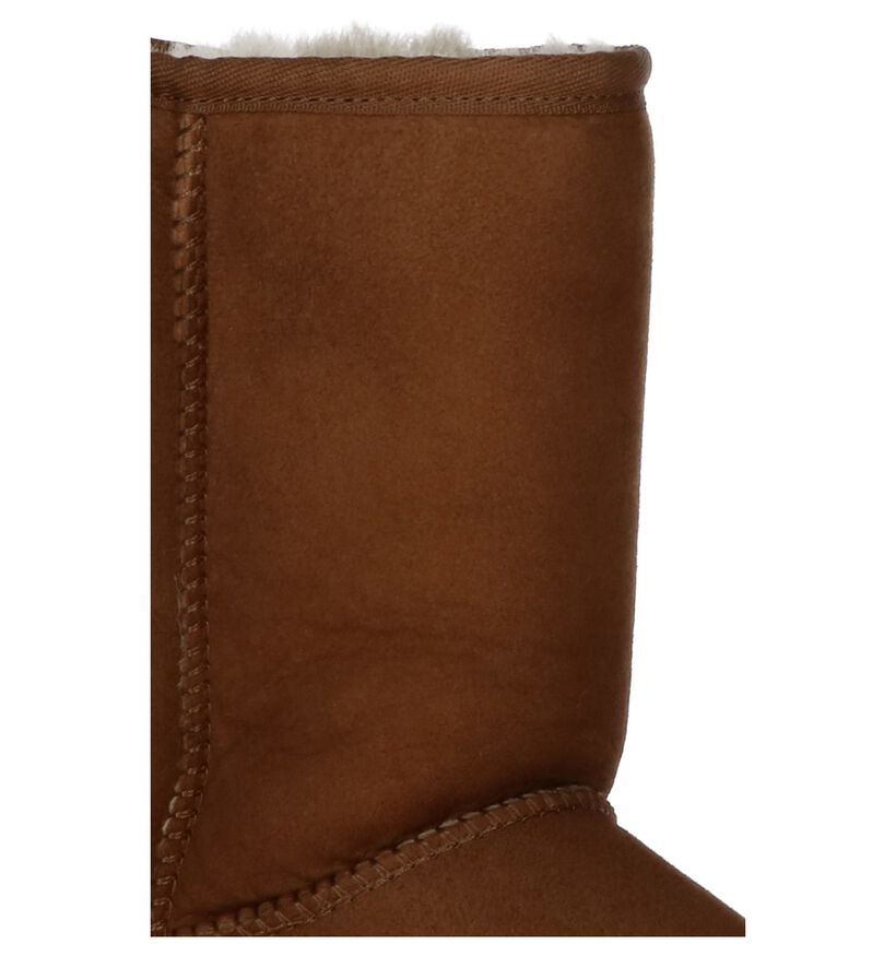 UGG Classic Short Cognac Boots in nubuck (313768)