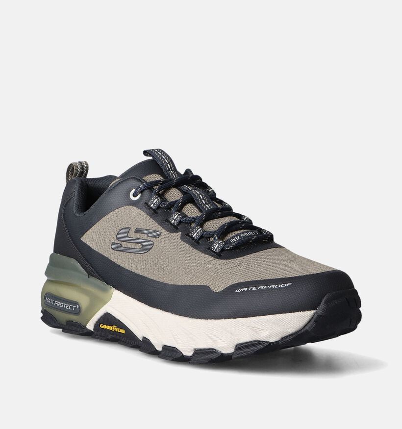 Skechers Max Protect Fast Track Zwarte Wandelschoenen voor heren (351880)