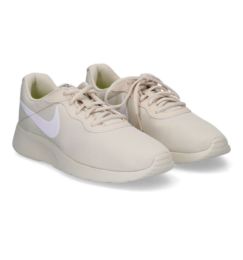 Nike Tanjun Refine Baskets en Beige pour femmes (316860)