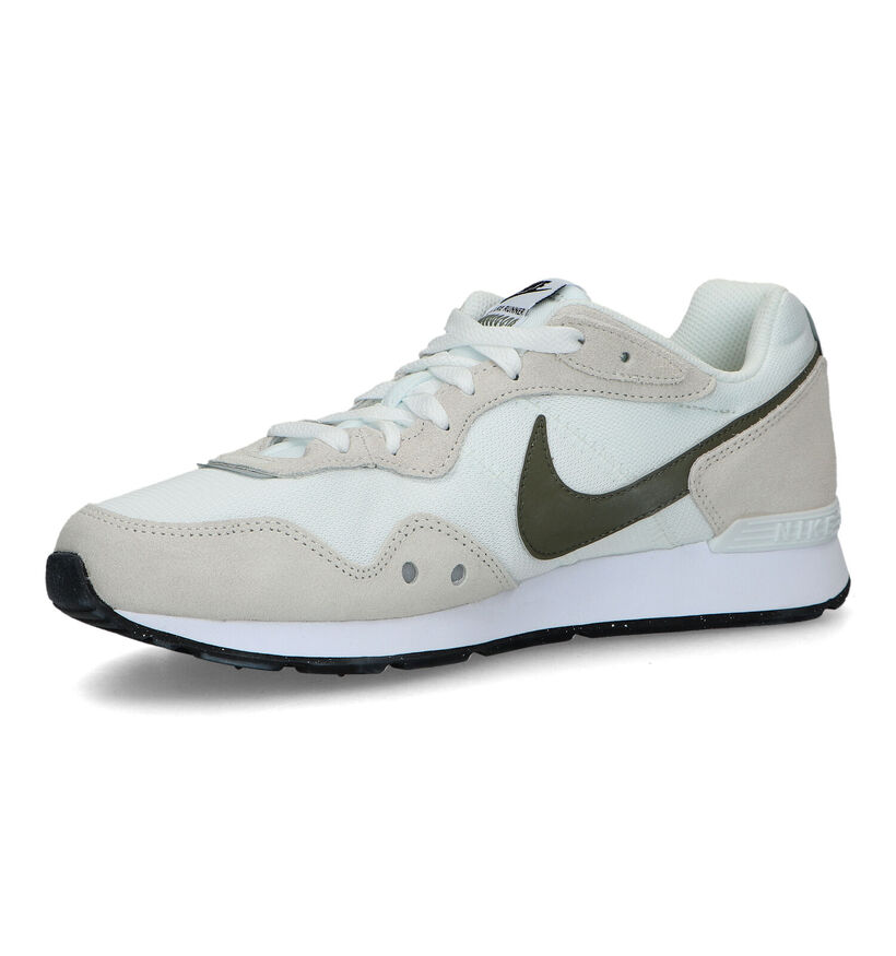 Nike Venture Runner Baskets en Blanc pour hommes (325149) - pour semelles orthopédiques