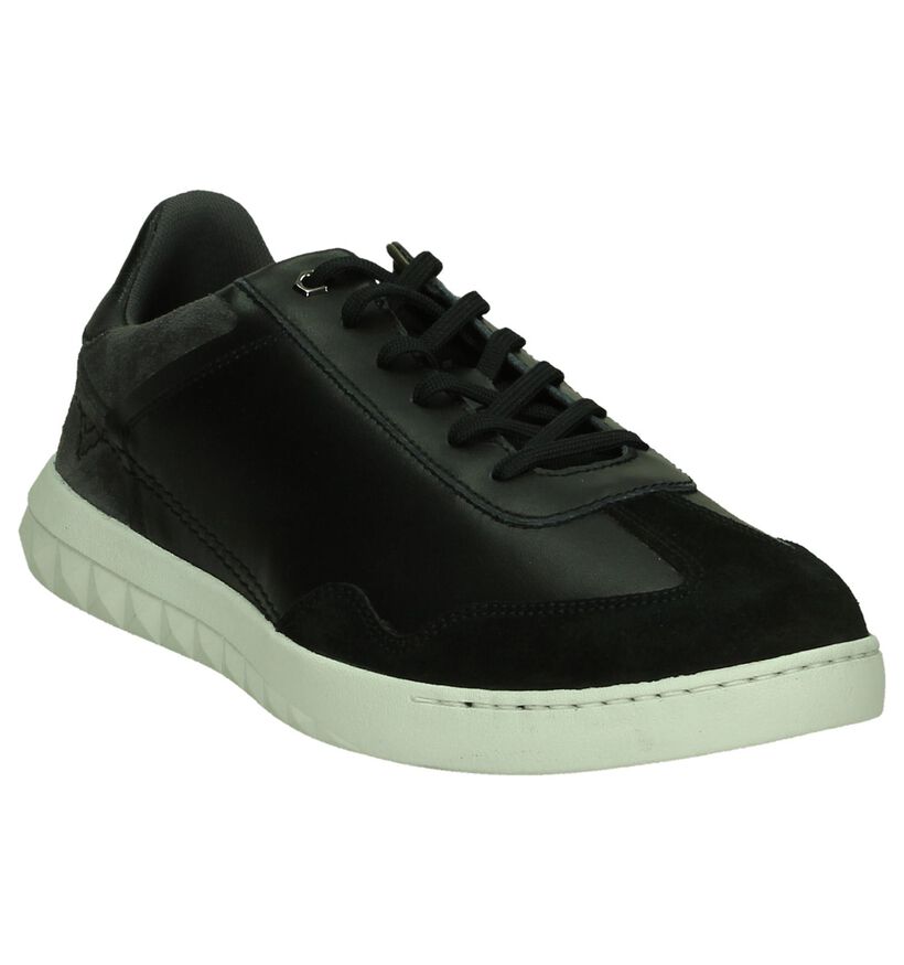 Diesel Chaussures basses en Noir en cuir (199346)