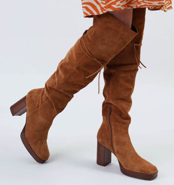 Signatur Laarzen Cognac