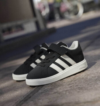 adidas Grand Court Low Sneakers core black/off white/ftwr white/core black/ off white/ ftwr white/wonder white/ core black/ ftwr white/Semi Lucid Blue / Off White / Gum/semi lucid blue/ off white/ core black/Collegiate Green / Cloud White / Core Black