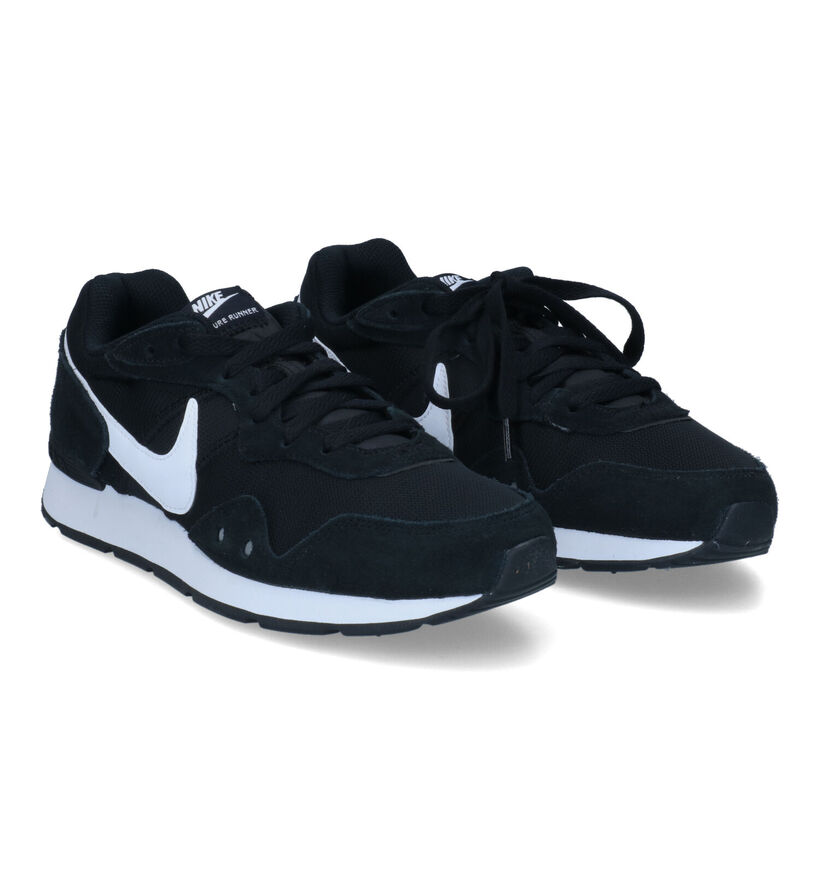 Nike Venture Runner Baskets en Noir en textile (316487)