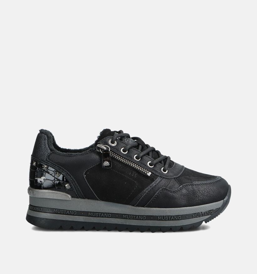 Mustang Chaussures à lacets en Noir pour femmes (363707)
