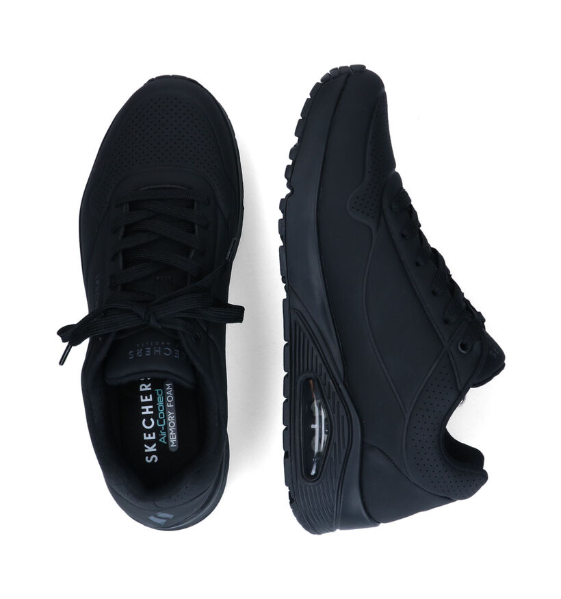 Skechers Uno Stand On Air Baskets en Noir pour hommes (334160)