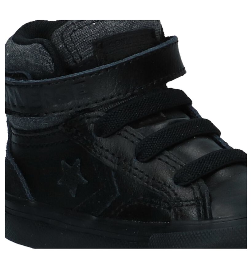 Converse Pro Blaze Strap HI Baskets en Noir pour garçons (293598) - pour semelles orthopédiques