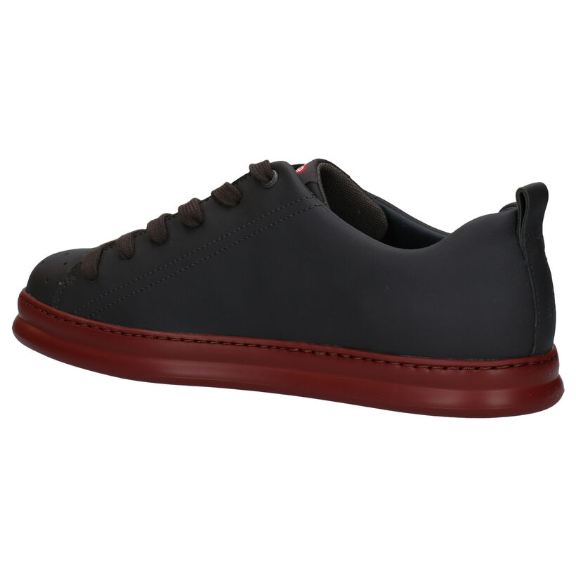 Camper Chaussures basses en Noir en cuir (282816)