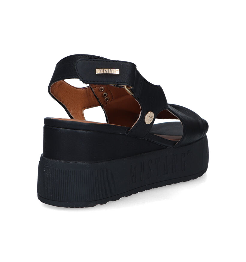 Mustang Zwarte Sandalen Met Plateauzool voor dames (338768)
