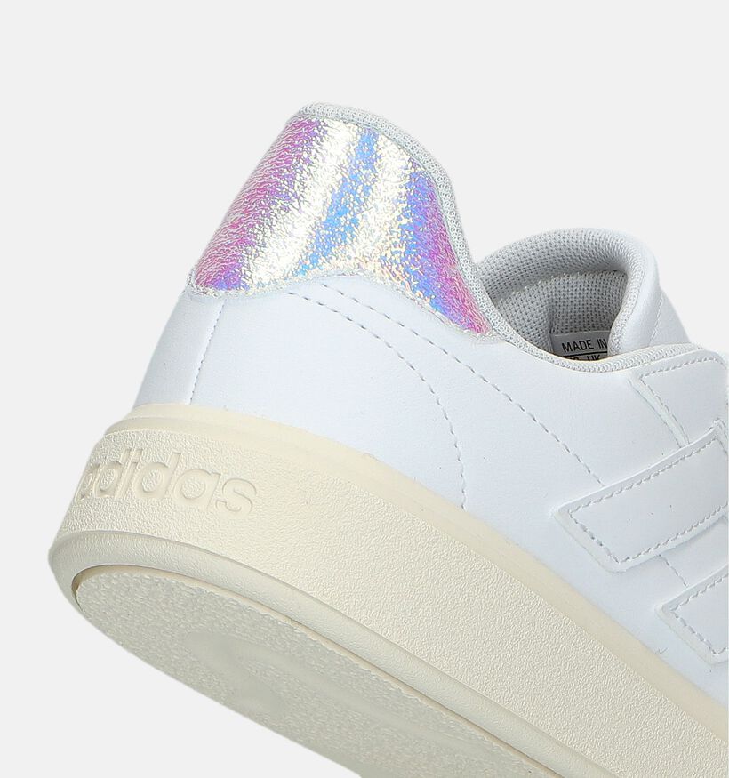 adidas Courtblock Baskets en Blanc pour femmes (334657)