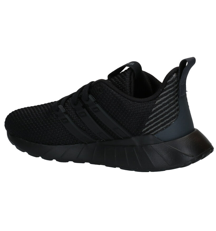 adidas Questar Flow Zwarte Sneakers in stof (273497)