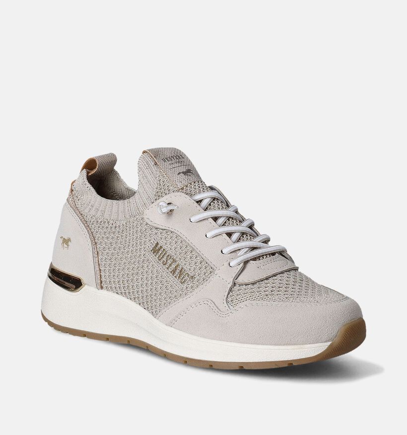 Mustang Baskets en Beige pour femmes (353429)