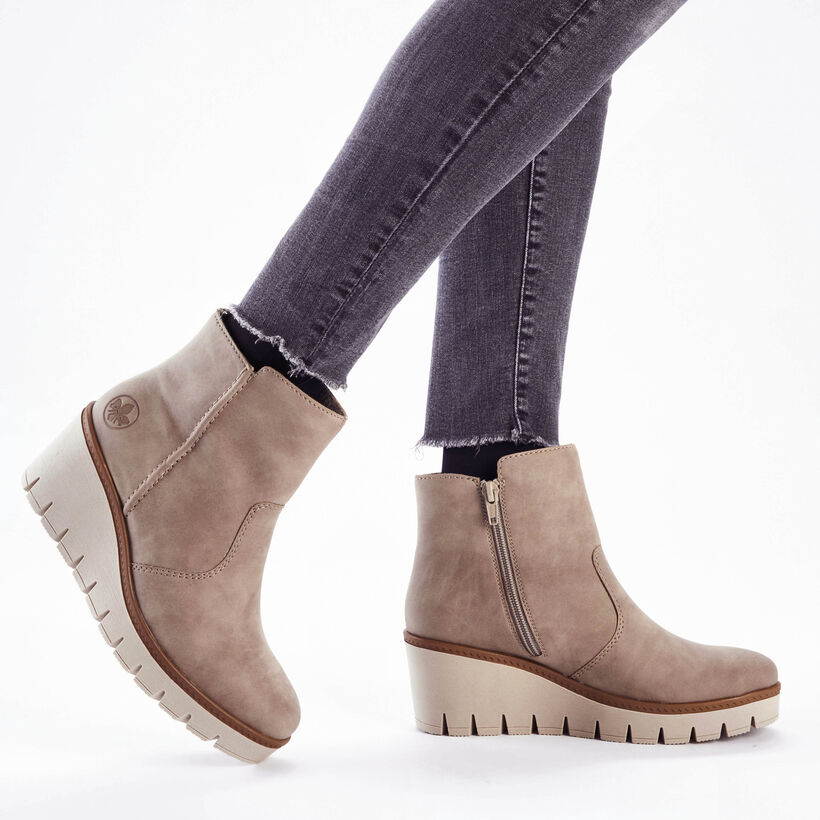 Rieker Beige Enkellaarsjes met sleehak voor dames (347415)